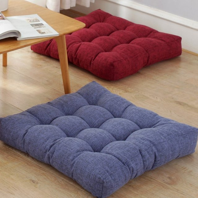 Getuftetes quadratisches Leinen-Bodensitzkissen von inyahome für Yoga und Meditation in Rot oder Blau - Bild 1