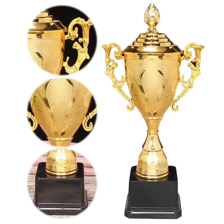 APWIKOGER Goldene Plastik-Trophäe, Pokal mit Deckel - Bild 2