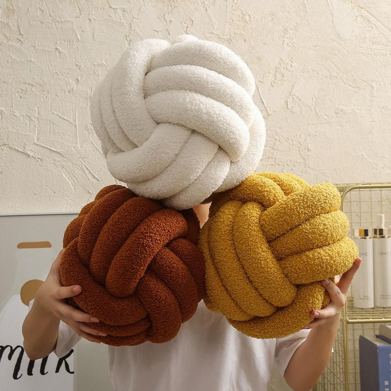 Handgefertigtes Kugel-Kissen von Your Warm Home in Beige, runder Plüsch-Überwurf aus Baumwolle und Samt, Durchmesser: 22 cm - Bild 2