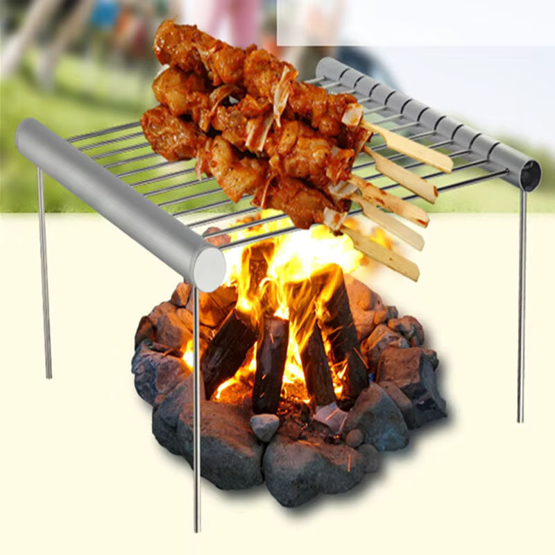 Tragbarer Mini-Grill aus Edelstahl in Silber für Outdoor, Picknick und Camping - Bild 2