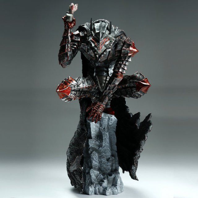 Bandai Berserk Mad Warrior Worn Battle Beschädigte Version Actionfigur Modell Statue in Schwarz, Höhe: 25 cm, Breite: 25 cm, Tiefe: 25 cm - Bild 1