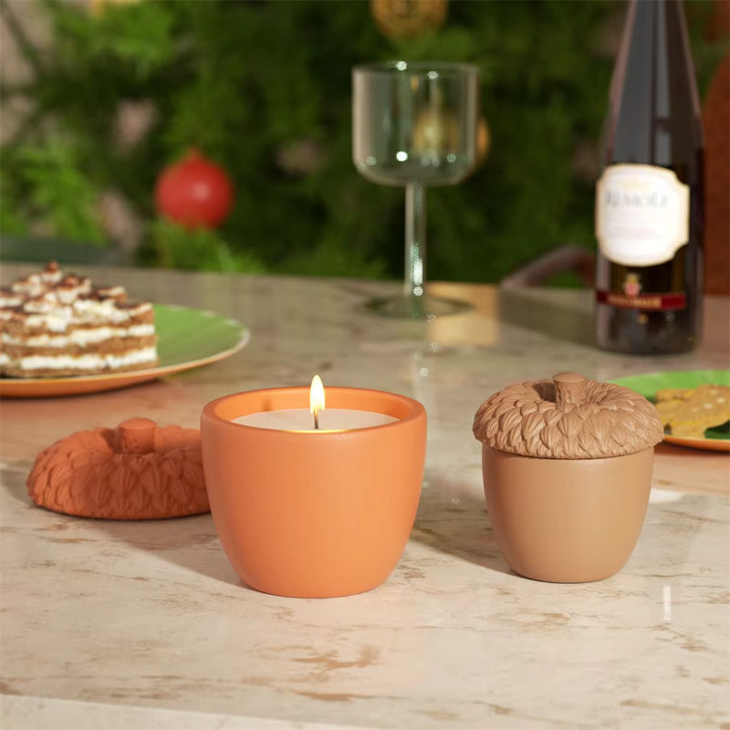 Nicole Eichel DIY Kerzenglas aus Beton und Silikonform für Nuss-Kerzen in Braun zur Weihnachtsdekoration - Bild 4