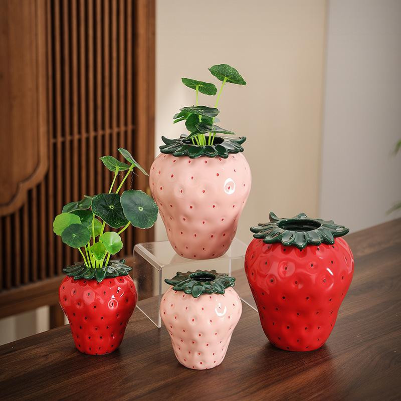 Kreative Erdbeere Keramik Vase in Rot für Wohnzimmer und Dekoration - Bild 4