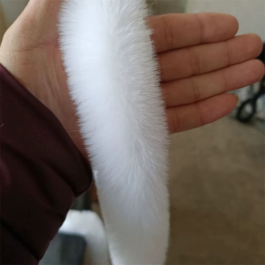 Flauschiges Nähband aus Kunstkaninchenfell in Weiß, Länge: 100 cm - Bild 2