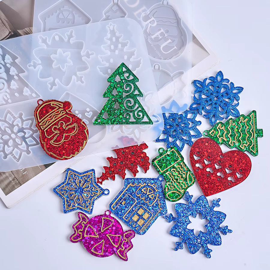 UDOCOOL Silikonform mit 6 Löchern für Weihnachtsanhänger in Formen wie Schneeflocke, Haus, Socke und Weihnachtsmann zur Weihnachtsdekoration - Bild 3