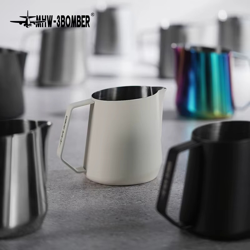 MHW-3BOMBER Milchaufschäumkrug aus Edelstahl in Silber, 600 ml für Latte Art und Kaffee-Zubehör - Bild 4