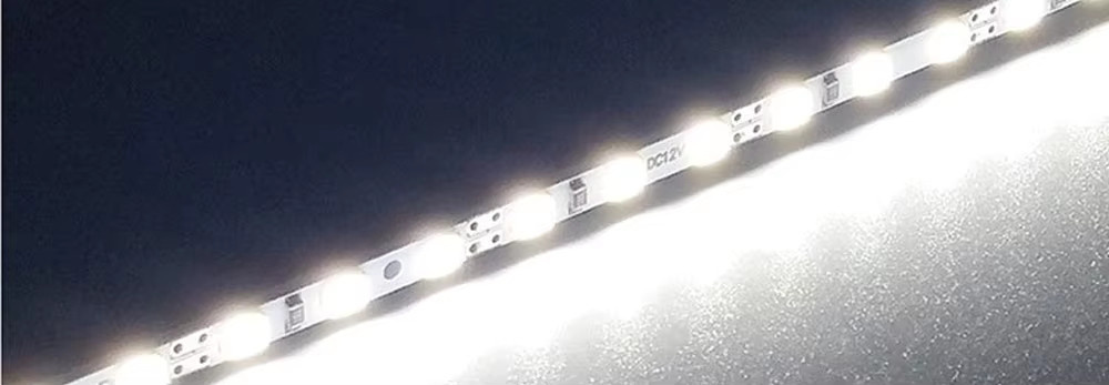 10er Set JOYPJLIT Starre SMD 2835 LED-Lichtleisten in Warmweiß, Kaltweiß oder Neutralweiß, 4mm Breite, erhältlich in den Längen 20 cm, 30 cm, 40 cm und 50 cm, passend für 5V, 12V oder 24V - Bild 3