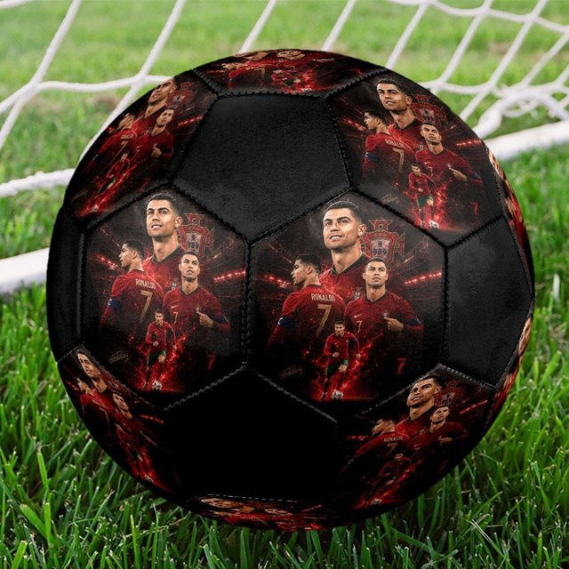 HAPPYDAYSET Cristiano Ronaldo Fußball, Größe 5, bunt, ab 14 Jahren - Bild 1