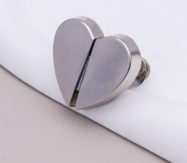 SZwatch Magnetische Vorhangschließschnalle in Herzform, Nagelfreie Vorhangbefestigung aus Metall, Farbe: Grau/Silber - Bild 1