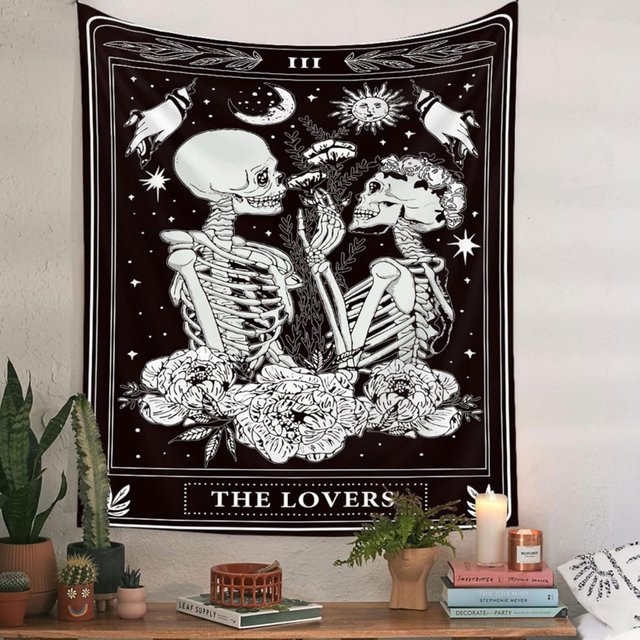 VIKAMA Wandteppich mit Totenkopf-Paar-Motiv in Schwarz, Boho Wanddekoration für Wohnzimmer oder Schlafzimmer - Bild 1