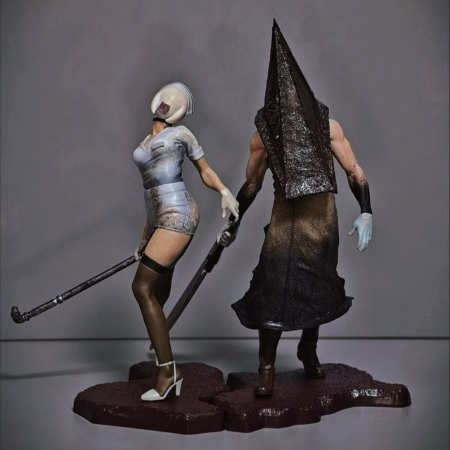 Konami Silent Hill 2 Pyramid Head und Bubble Head Nurse, Set / Bundle, Kunststoff - Bild 1