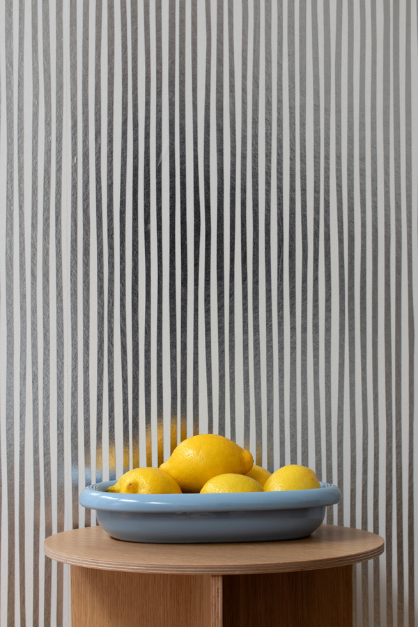 studio ditte Tapete Stripes in Silver mit modernem Streifenmuster - Bild 1