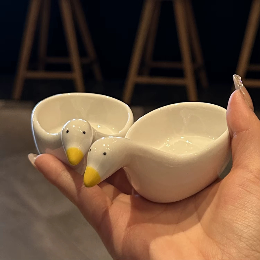 Weiße Keramik-Dip-Bowl in niedlicher Schwanenform als kleine Schüssel für Gewürze und Vorspeisen - Bild 3