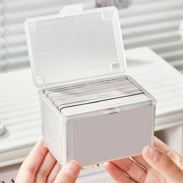 Stapelbare Aufbewahrungsbox aus transparentem Kunststoff mit Abdeckung als Organizer für Kosmetik und Karten - Bild 1