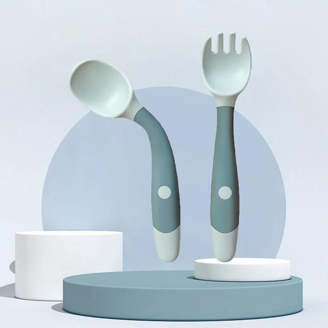 Big Tree Home Furnishings Baby Besteckset aus Silikon und PP mit biegsamem Twist für das erste Essenlernen, Weiß, BPA-frei - Bild 1