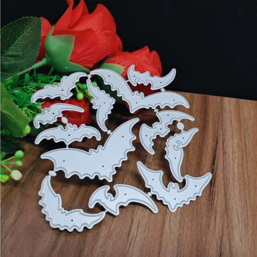 Metall Stanzformen für Scrapbooking und Bastelarbeiten mit Tier-Motiven wie Hirsch, Fledermaus, Igel und Frosch in Silber - Bild 5