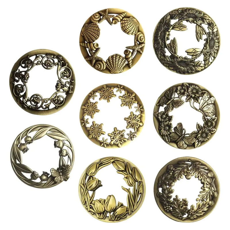 Kesoto Vintage Kerzenhalter mit floralem Blumenmuster aus Metall und Glas in Gold, rund - Bild 6