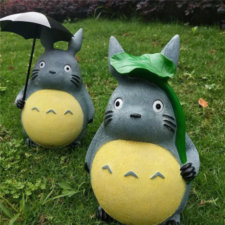 Potdemiel Gartenstatue Totoro Anime Skulptur in Grau aus Harz für Garten und Home Decor