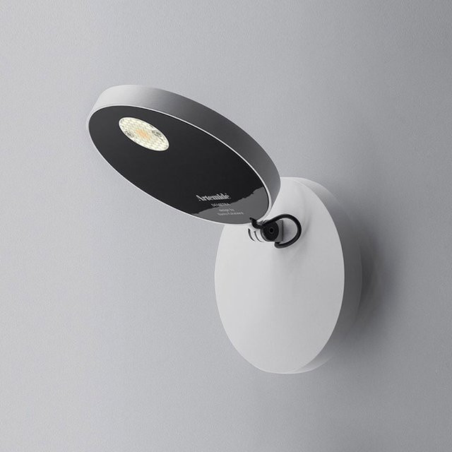 Artemide Demetra Faretto LED-Wandleuchte in Weiß mit dimmbarer warmweißer Beleuchtung (2700K) - Bild 1