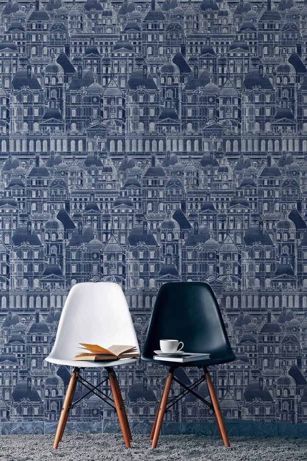 MINDTHEGAP Tapete Louvre WP20021 in Blau mit abstraktem Vintage-City-Design aus Vlies - Bild 1