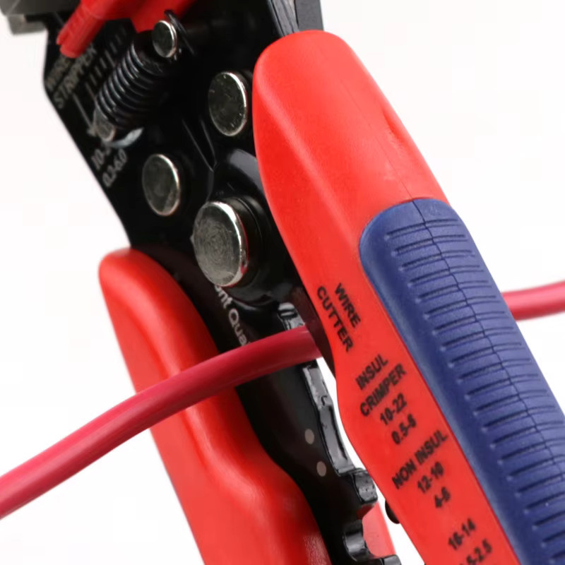 Cowurst 3-in-1 Multifunktionale Abisolierzange in Rot zum Schneiden, Abisolieren und Crimpen - Bild 6