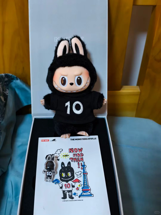 POPMART Labubu 10. Jubiläum, Blindbox, Schwarz, Plüsch / Textil - Bild 2