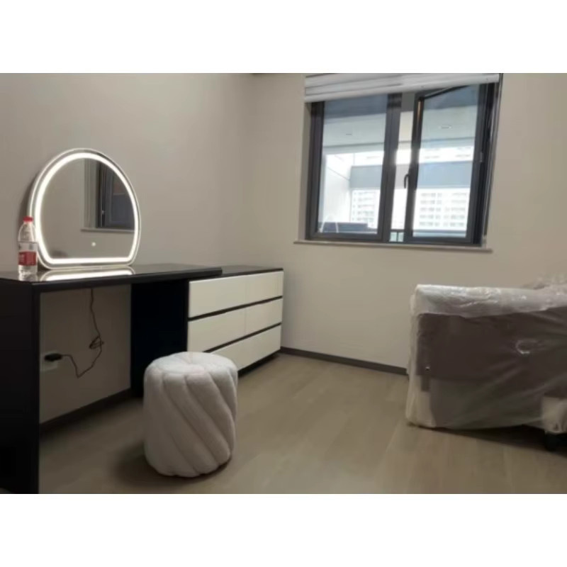 Runder Make-up-Hocker aus Lammwolle in Weiß von LIUSHADUOLA für Schlafzimmer und Wohnzimmer - Bild 3