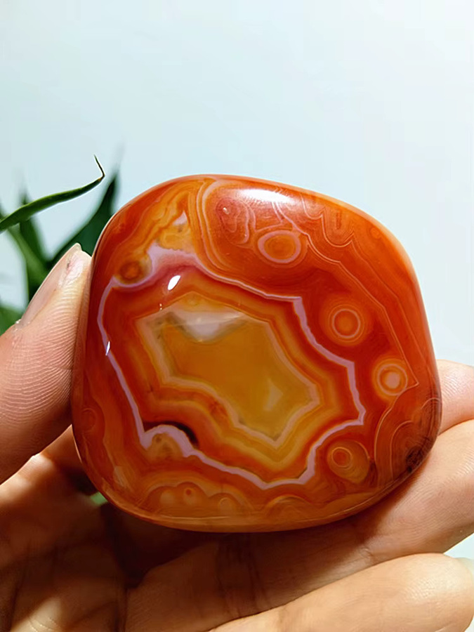Natürlicher Sardonyx-Achat Kristall-Spitzenstein in Orange für Meditation und Feng Shui - Bild 1