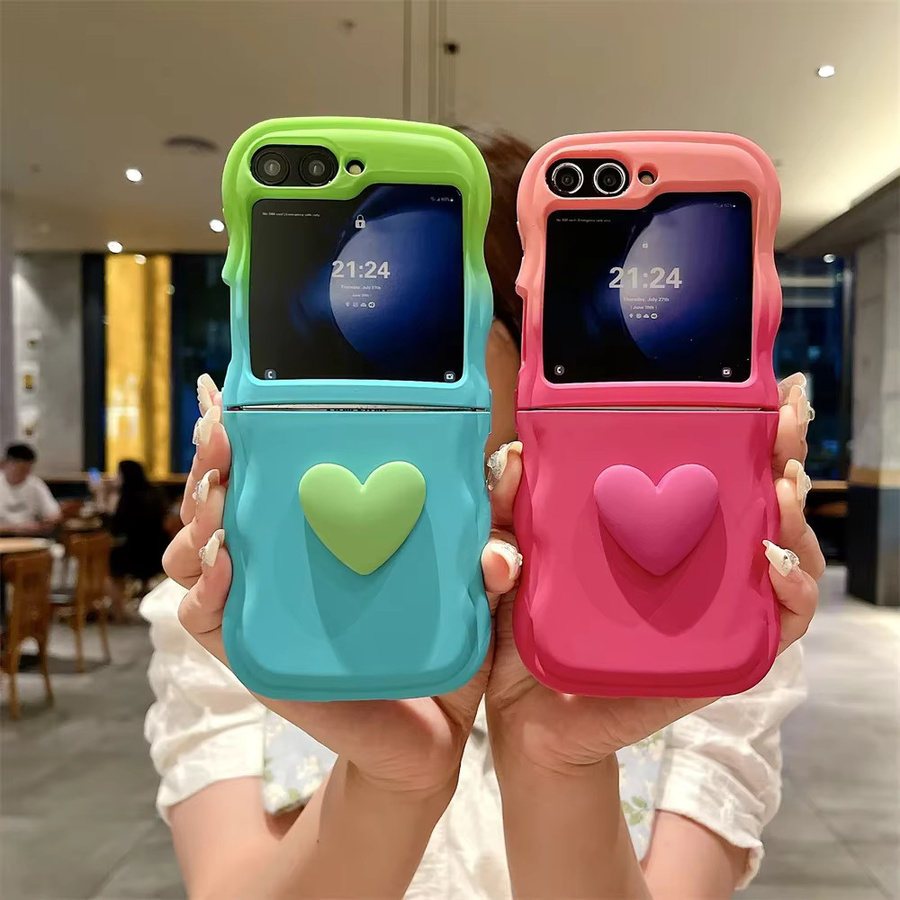 Weiche TPU Handyhülle mit Farbverlauf und Herz-Wellen-Design für Samsung Galaxy Z Flip 6 5G, Z Flip 5 5G, Z Flip 4 5G und Z Flip 3 5G in Blau und Grün - Bild 1