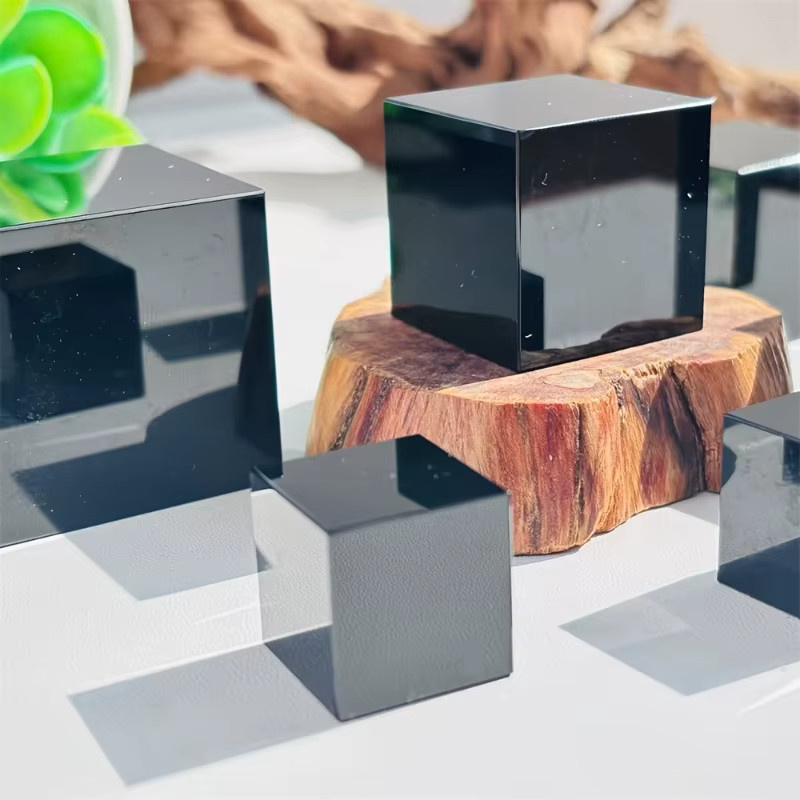 Natürlicher Obsidian-Würfel von CrystalHola in Schwarz - Bild 3