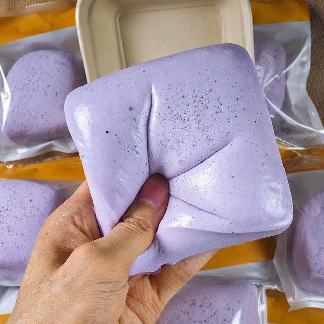 Butter Toast Squishy, Knetspielzeug, violett - Bild 1