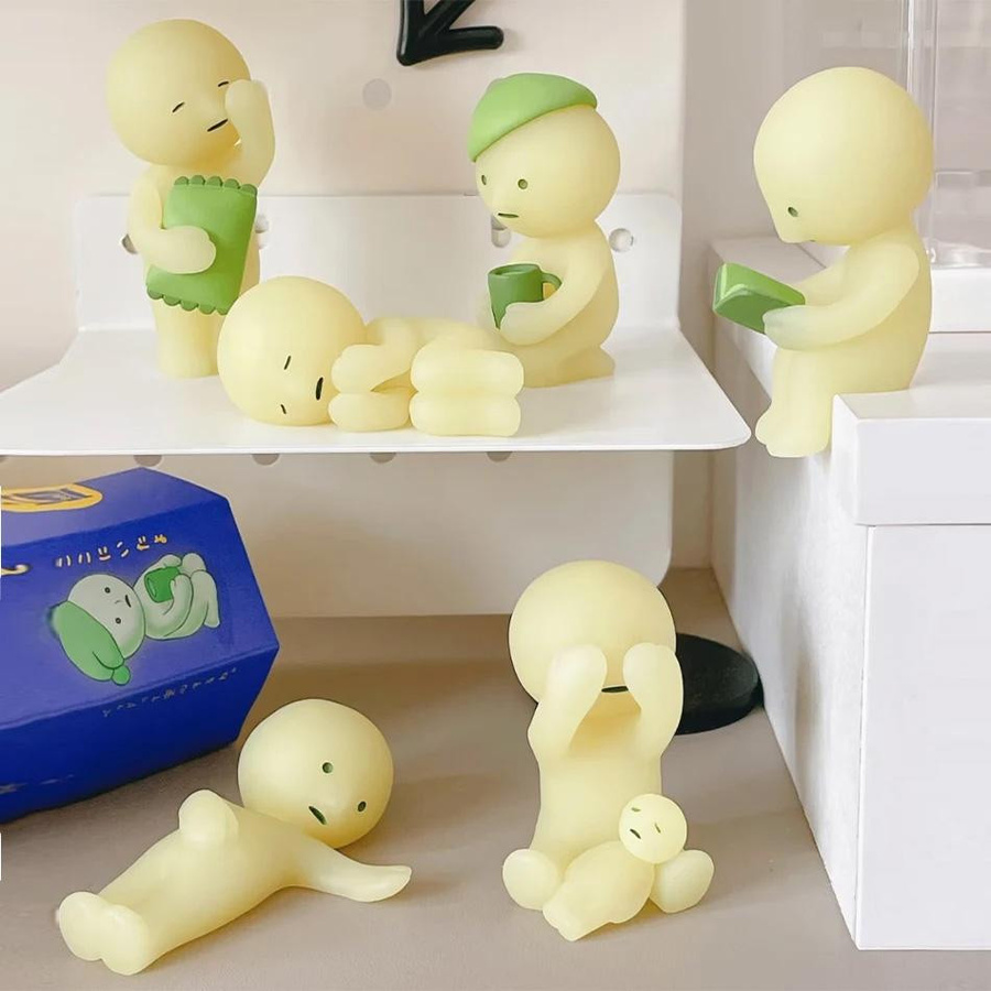 Smiski Living Nachtleuchtende Grüne Puppen Actionfiguren 6-teiliges Set - Bild 1