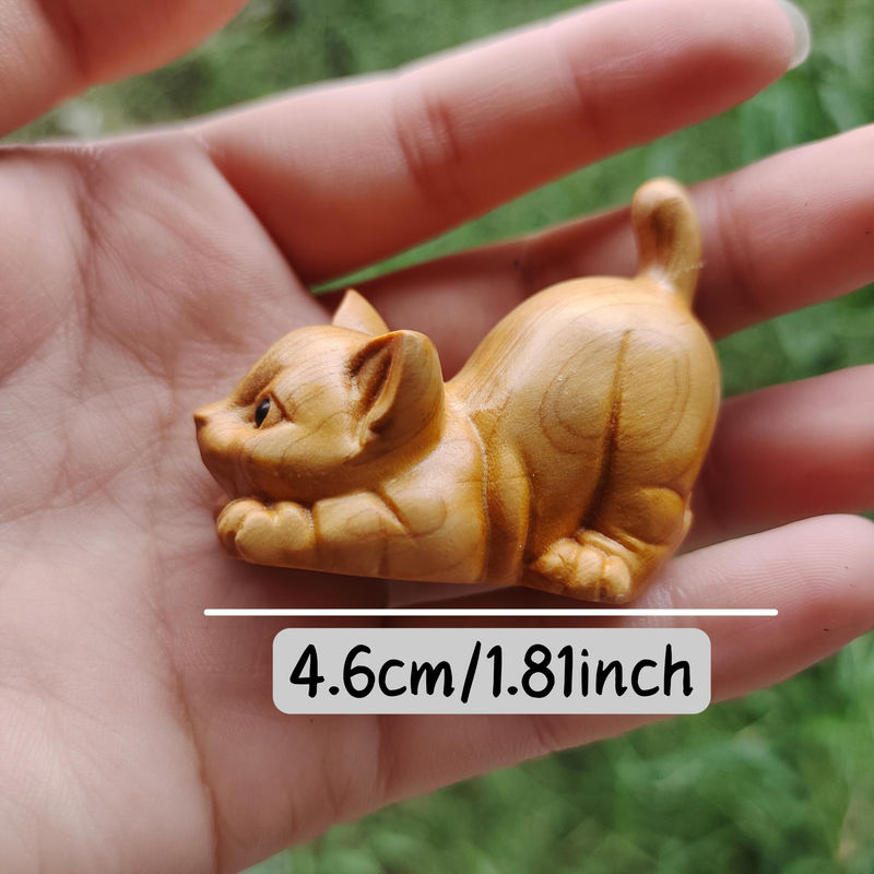 Handgeschnitzte Kätzchen-Statue aus Holz in Braun als realistische Miniatur-Tierdekoration für dein Zuhause oder dein Büro - Bild 2