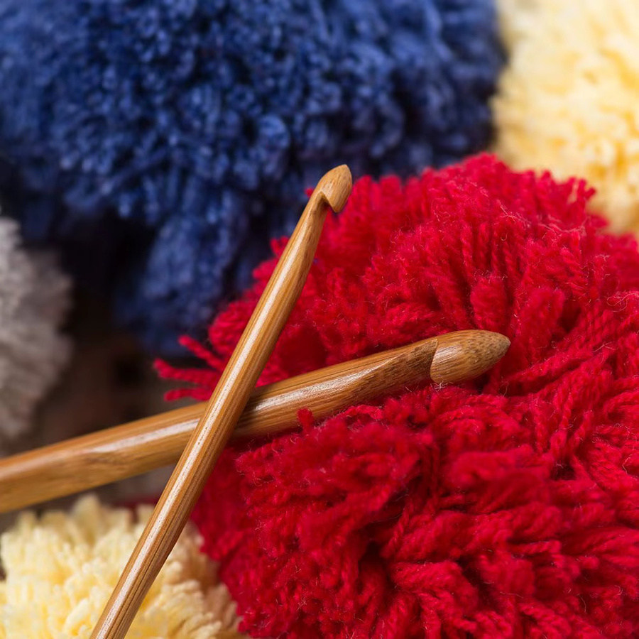 NOTIONSLAND 12-teiliges Häkelnadel-Set mit Bambusgriff in Braun, Stricknadeln aus Holz für DIY-Garnprojekte, 3–10 mm - Bild 3