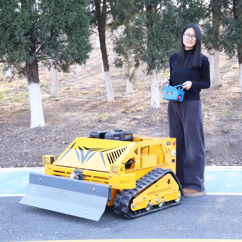 TONGZHONG Ferngesteuerter Schlegelmäher-Roboter mit Pivot-Messern in Gelb - Bild 3