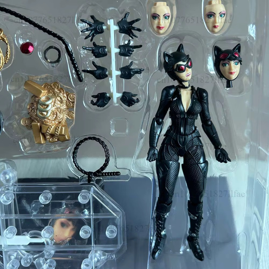 Bandai Batman Ko Catwoman Revoltech Amazing Yamaguchi Selina Kyle Actionfigur - Bild 3