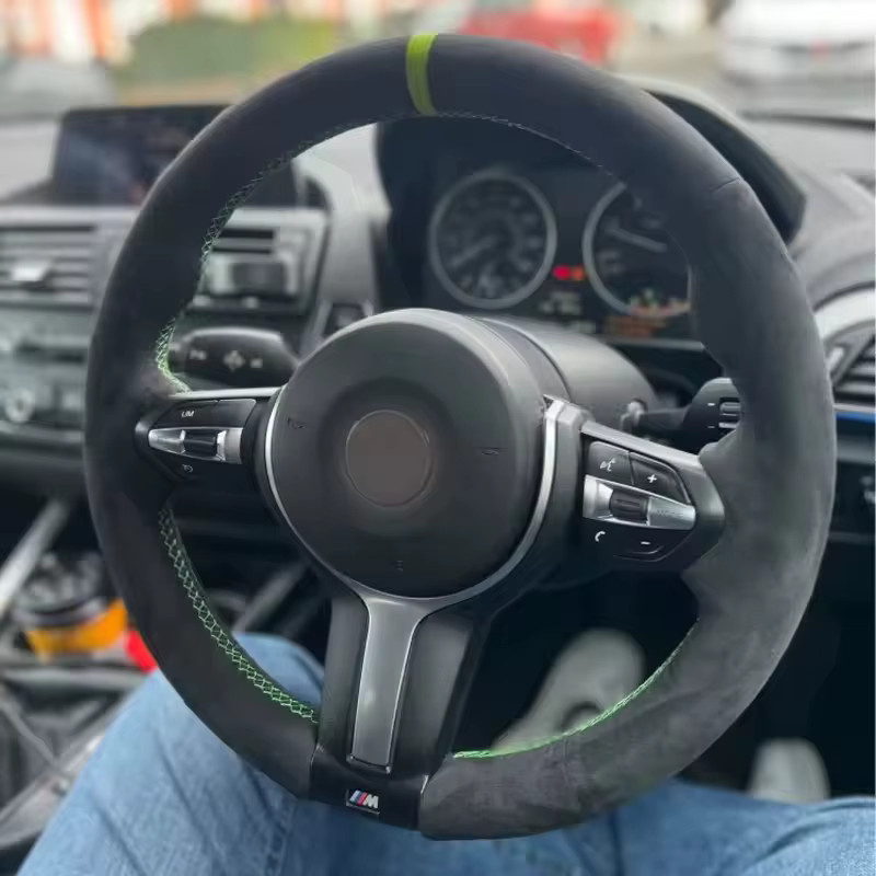 GNUPME Lenkradabdeckung aus Wildleder und Carbonfaser in Schwarz für BMW M-Modelle und M Sport Modelle - Bild 1