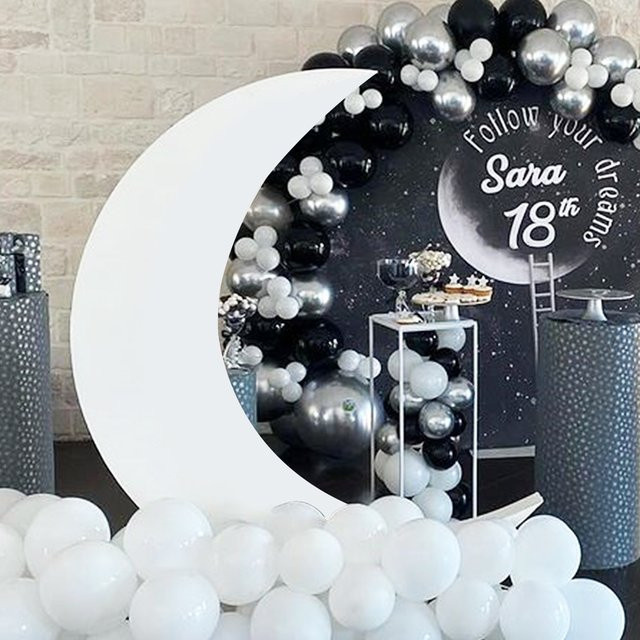 Dekorativer Hintergrund mit Mond und Wolken in Weiß für Geburtstag, Babyparty oder Hochzeit, MicroPlush Material, Breite: 91,44 cm, Höhe: 152,4 cm - Bild 1