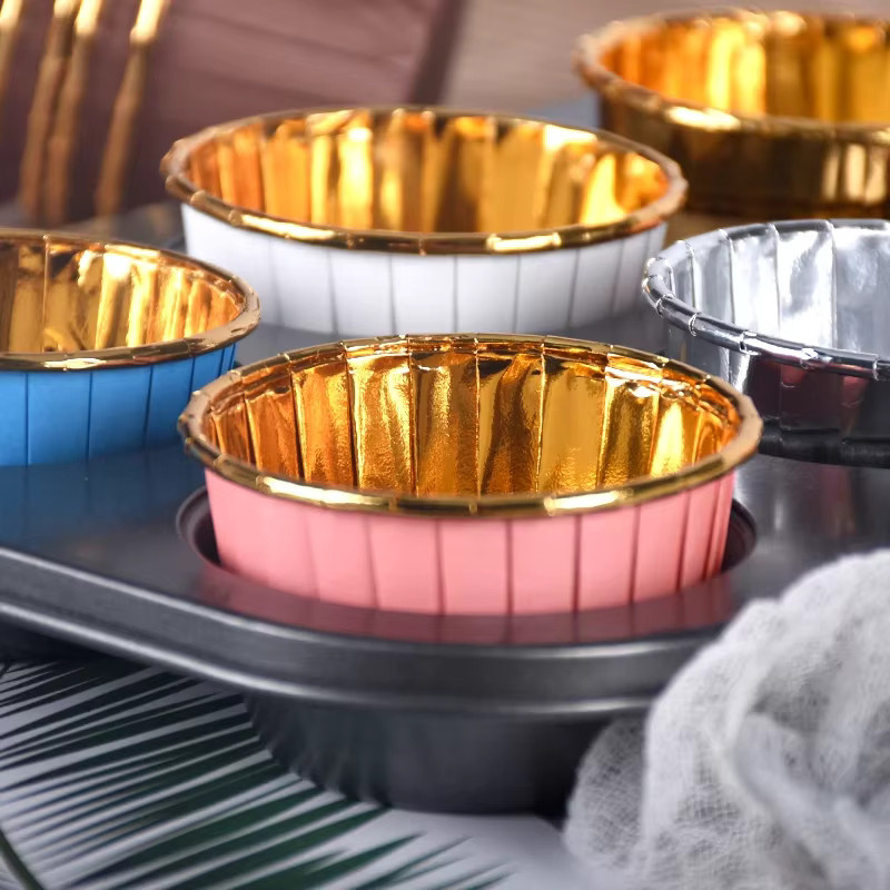 50 Stück Goldene Muffin Cupcake Papierförmchen Öldicht aus Papier für Backen und Partys - Bild 3