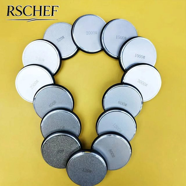 RSCHEF Rollmesser-Schärfer mit vierseitigem Diamantschleifstein und magnetischem Winkelroller in Silber - Bild 1