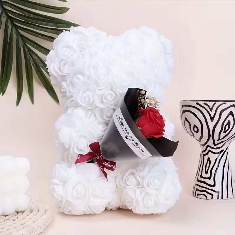Dekorative Rosenbär-Umhängeblume in Weiß für Hochzeiten und zum Valentinstag - Bild 1