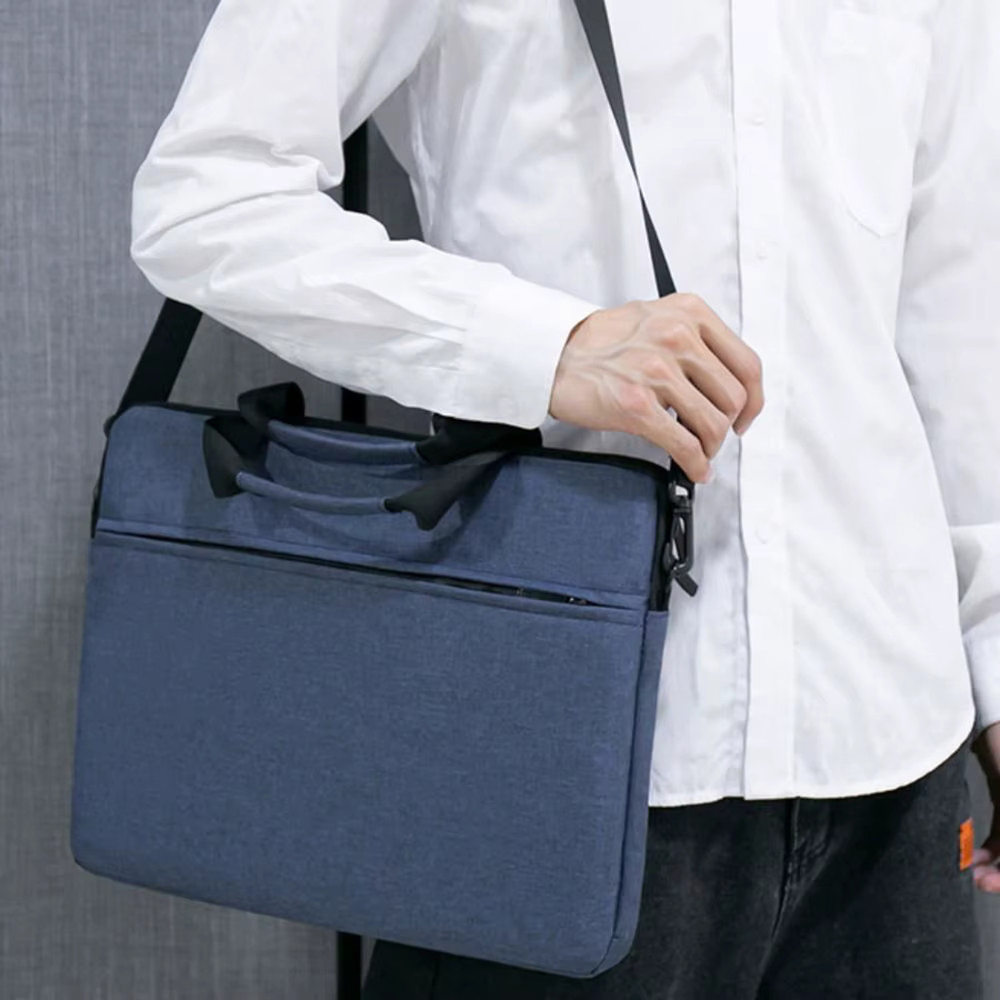 Stoßfeste und ultradünne Laptop-Hülle in Schwarz oder Grau mit großem Stauraum für dein Business-Notebook - Bild 3