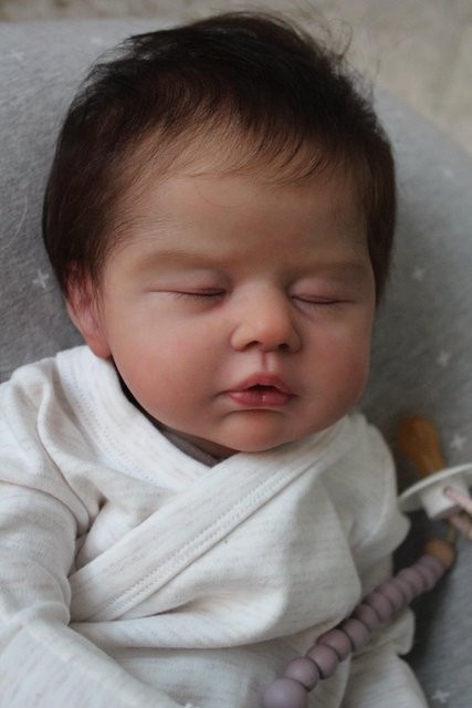 NPK Noah lebensechte wiedergeborene Babypuppe in Weiß mit weichem Körper und handgefertigter 3D-Haut als Sammlerpuppe - Bild 1