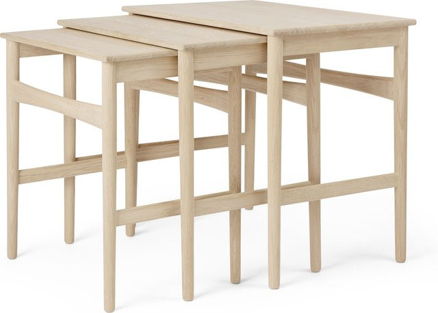 Carl Hansen & Søn CH004 Nesting Tables And Son in Braun aus Holz mit skandinavischem Design - Bild 1