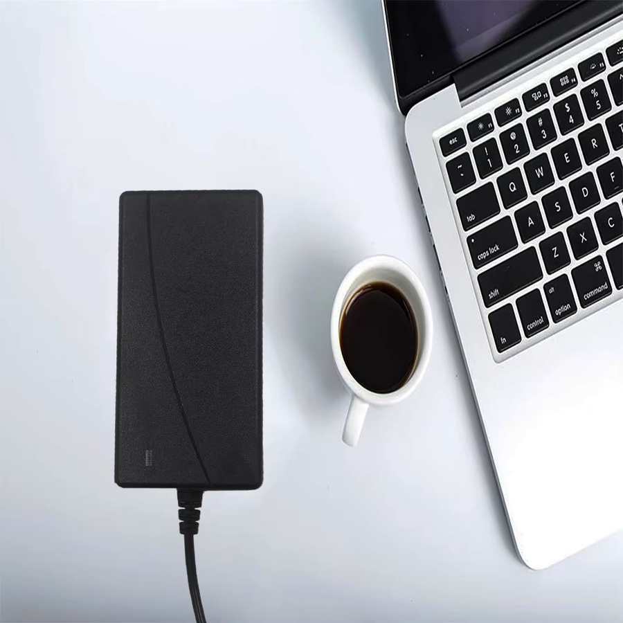 LAIMAIECO Netzteil 13,5V 10A in Schwarz für Funkgeräte, Glasfaser-Fusionsschweißgeräte und Audio-Geräte - Bild 5
