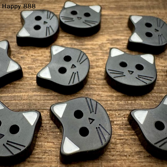 10 Stück Cartoon-Katzen-Knöpfe aus Kunstharz in Schwarz für Bastelarbeiten und zum Nähen - Bild 1