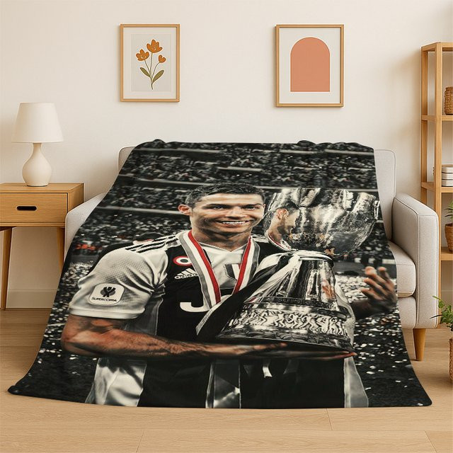 MINISO CR13 Goat R-Ronaldo Football Star Flanelldecke für Kinder, weiche und warme Decke in Multicolour - Bild 1