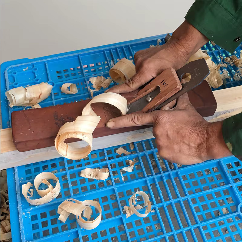 MANXI Holzbearbeitungs-Handhobel mit scharfer Stahlklinge in Braun - Bild 2