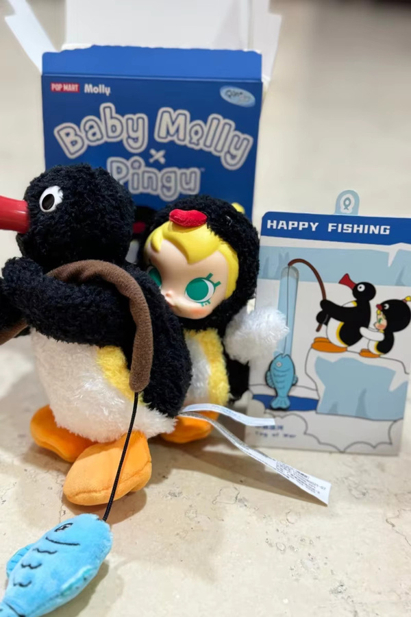 POP MART Baby Molly X Pingu, Blind Box Mystery Box, Figur - Bild 3