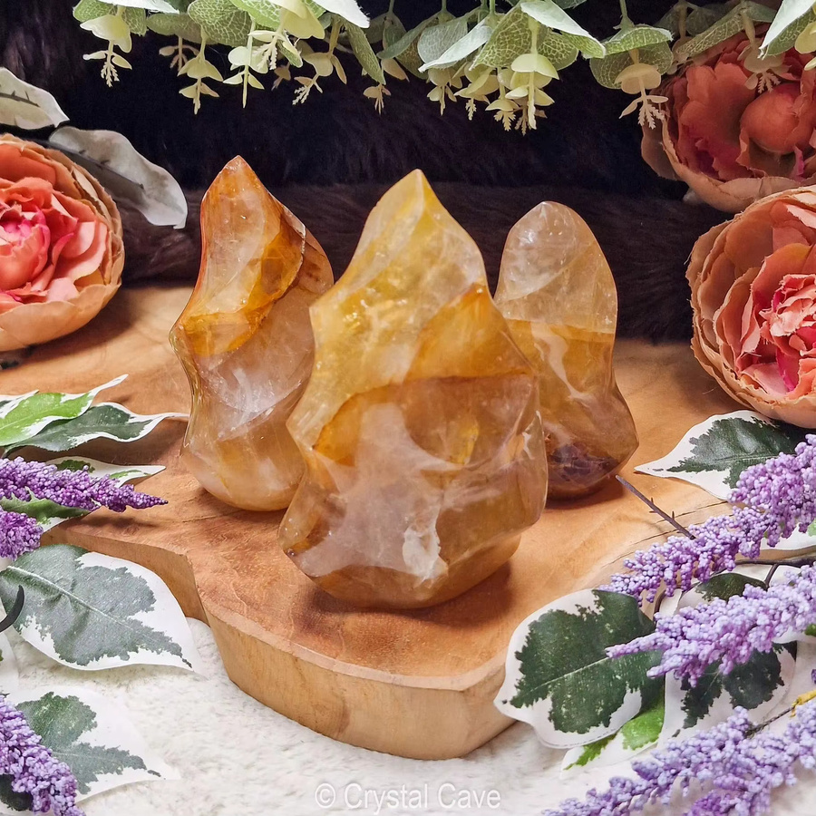 Goldene Heiler-Quarz-Flammenskulptur aus natürlichem Stein von CrystalHola als rustikale Dekoration für dein Zuhause - Bild 2